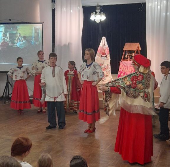 Участники ансамбля народной песни "Забавушка" поздравили с праздником Покрова Пресвятой Богородицы