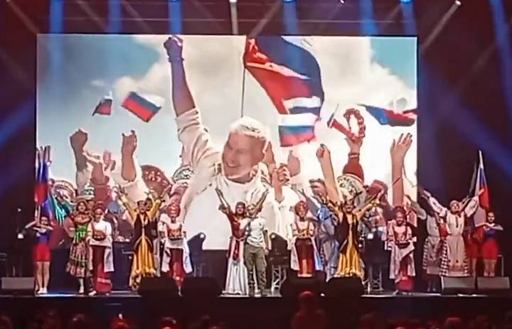 Участие ансамбля "Современница"  в концертной программе Олега Газманова становится традицией