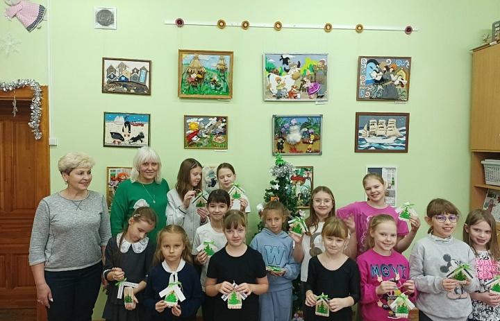 «Мастерская новогоднего вдохновения» продолжает свою работу