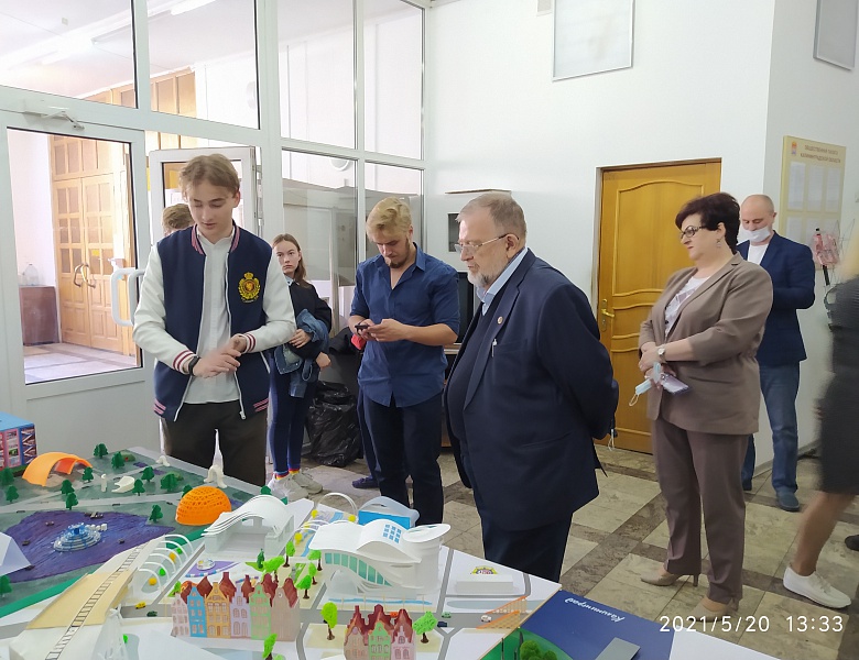 Торжественное открытие выставки творческих работ в Общественной палате Калининградской области