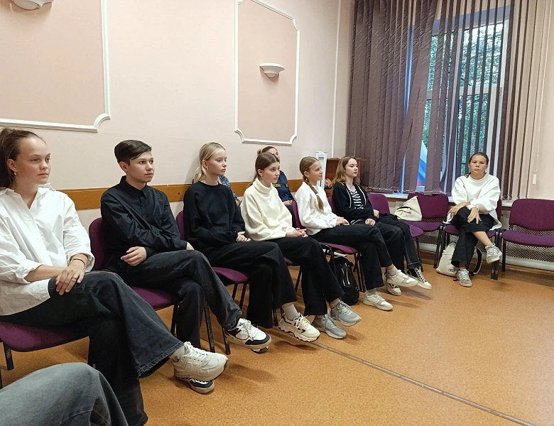 «Шаг на сцену» встречает Летучую команду Движения Первых